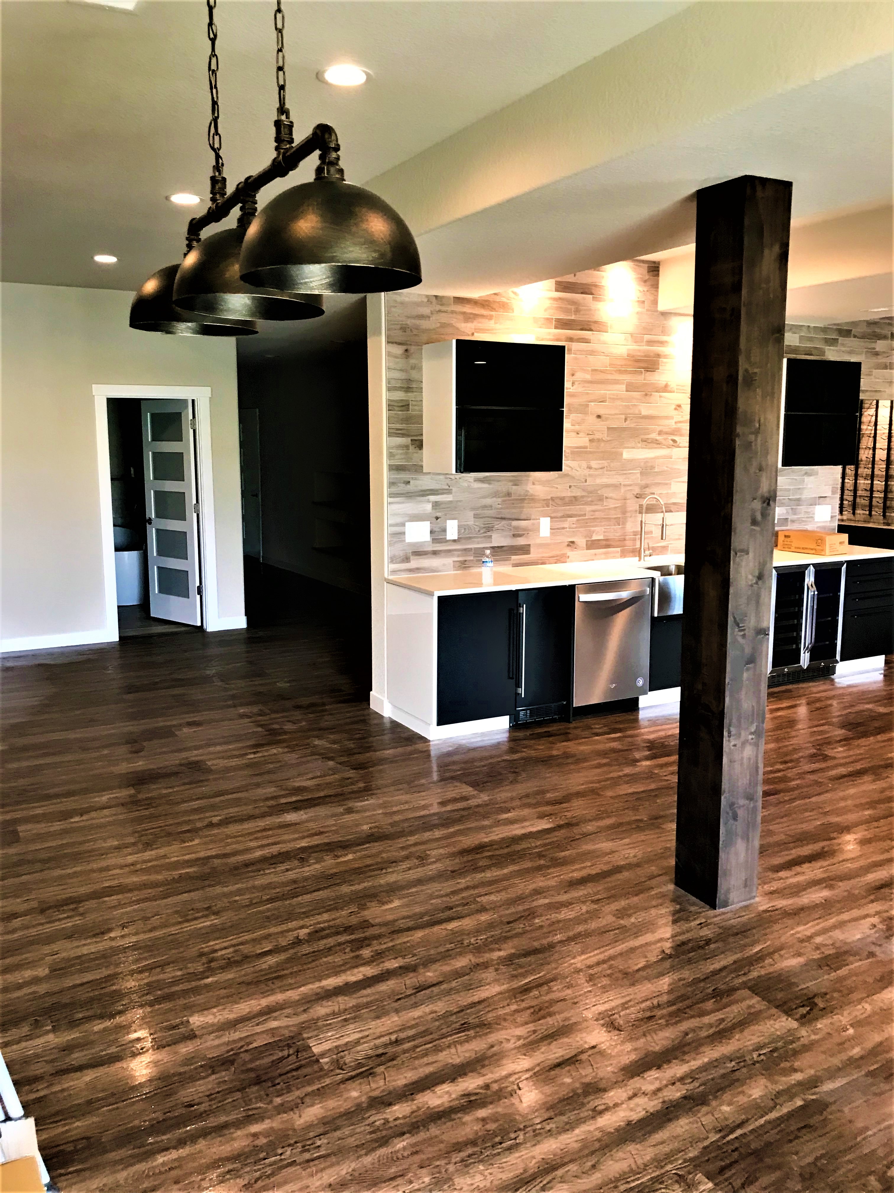 finished basement wet bar area